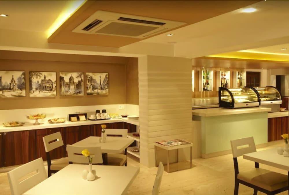 Hotel Bawa Continental Mumbai Ngoại thất bức ảnh