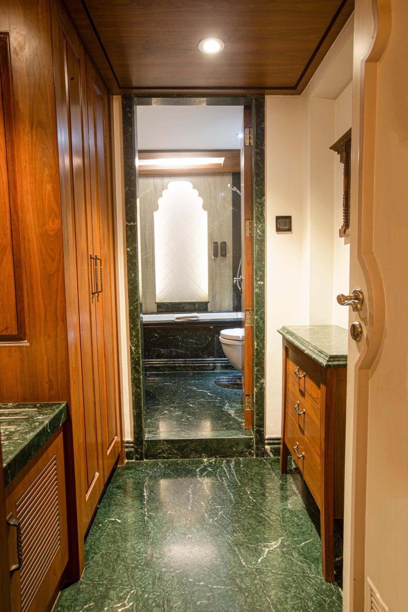 Hotel Bawa Continental Mumbai Ngoại thất bức ảnh